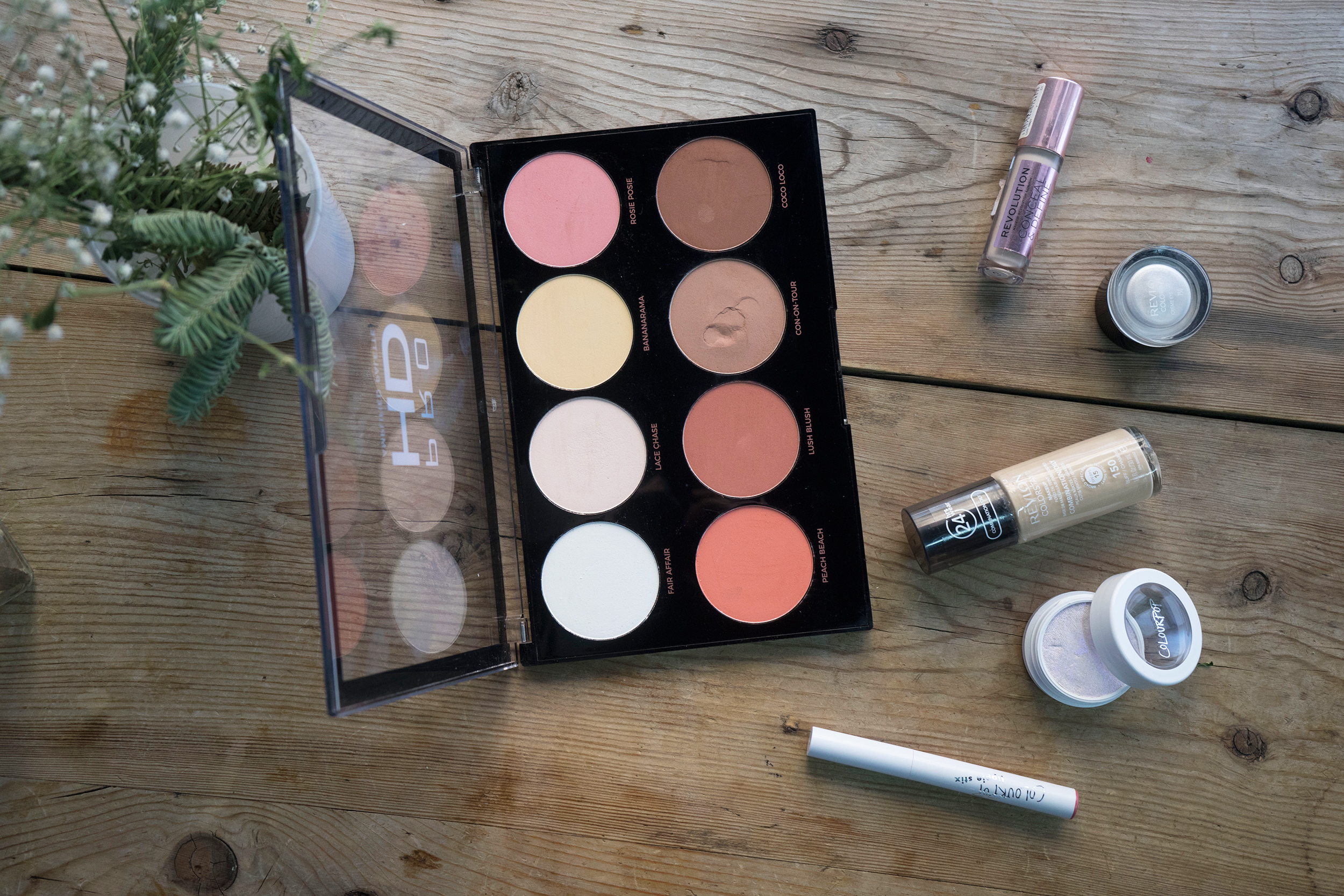 maquillaje-indacloset-revolution